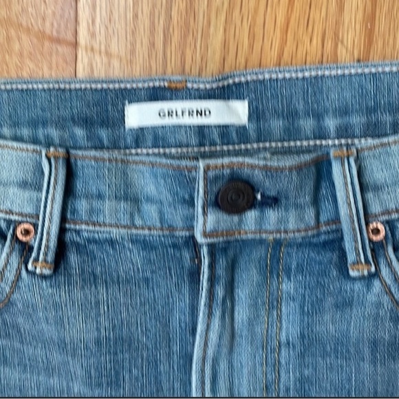 GRLFRND The Joan crop flare jeans medium wash, women's size 28 A8 - Picture 4 of 7
